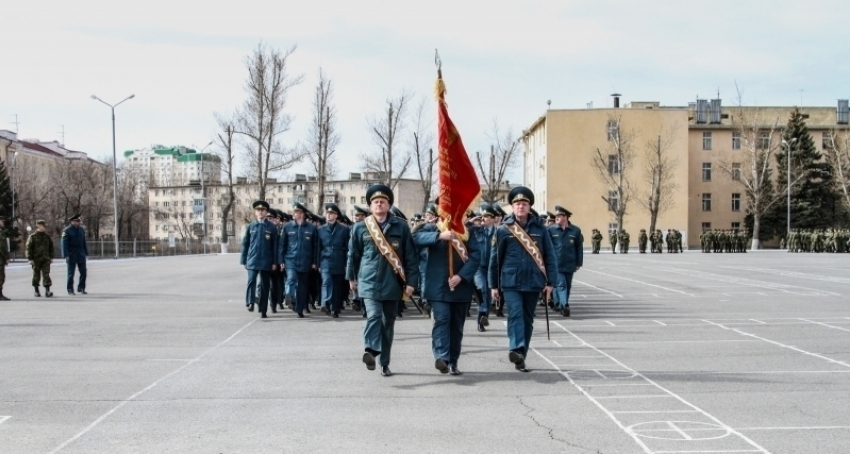 В Волгограде прошла первая репетиция парада Победы
