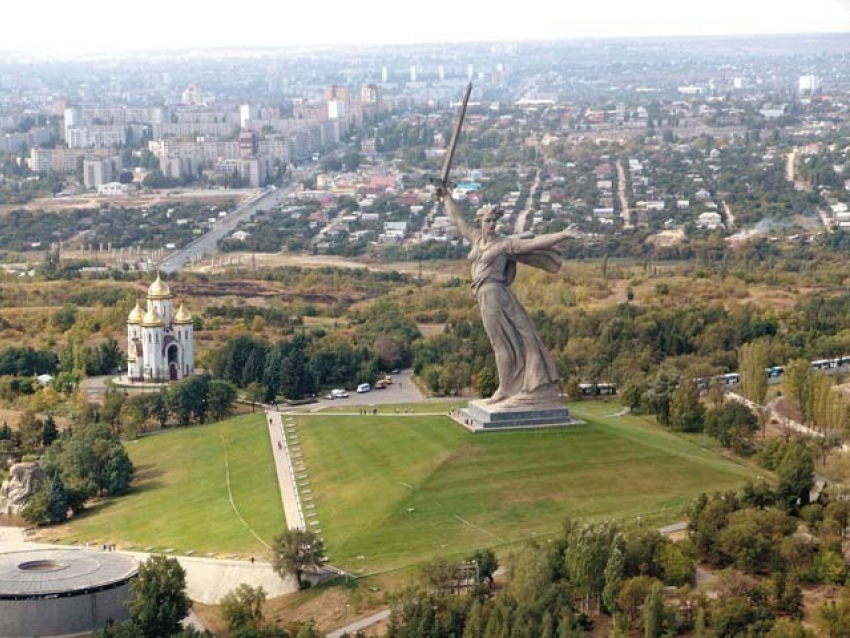 В Волгограде разминируют Мамаев Курган  