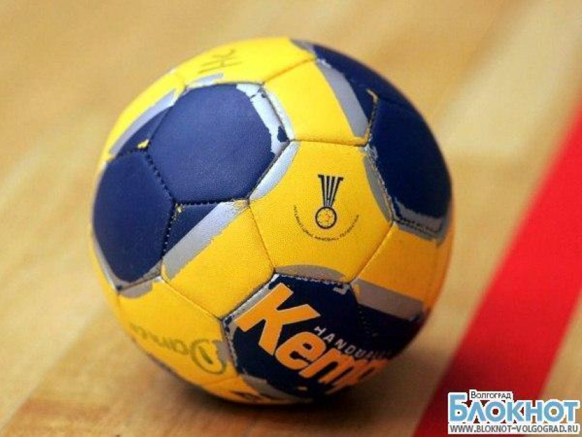 В Волгограде школьницы выиграли турнир по гандболу