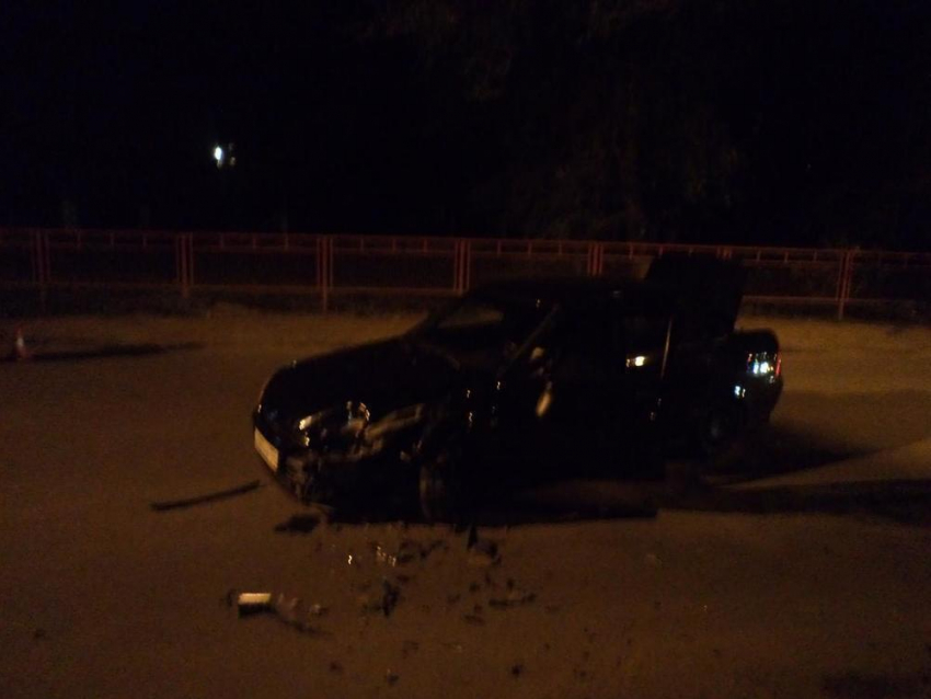 В Волгограде студент на «Приоре» столкнулся с 35-летнем мотоциклистом