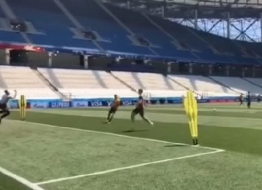 Тренировка сборной Исландии на стадионе «Волгоград Арена» попала на видео