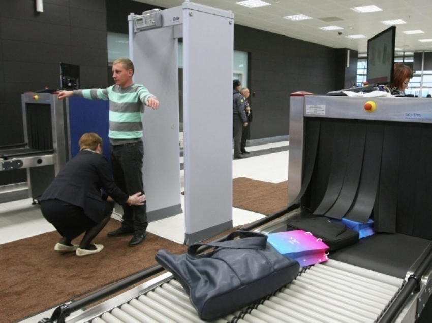 В аэропорту и ж/д вокзале Волгограда увеличено время досмотра пассажиров