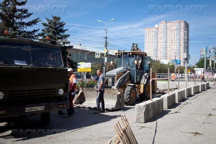 Дорожников через суд заставляют исправить отремонтированные ими проспект Жукова и улицу Хользунова в Волгограде