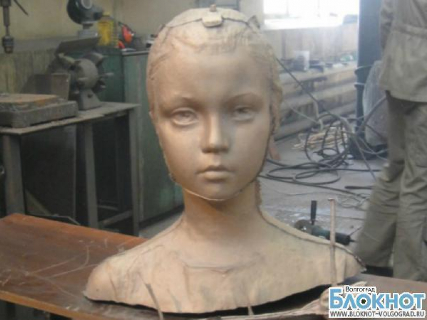 Волгоградец заплатит 600 тысяч за разрушенный памятник девочки Милы