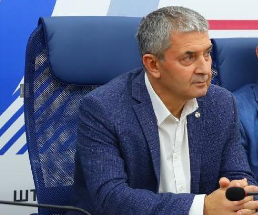 Глава волгоградского Союза журналистов России Вячеслав Черепахин поздравляет с Новым годом 