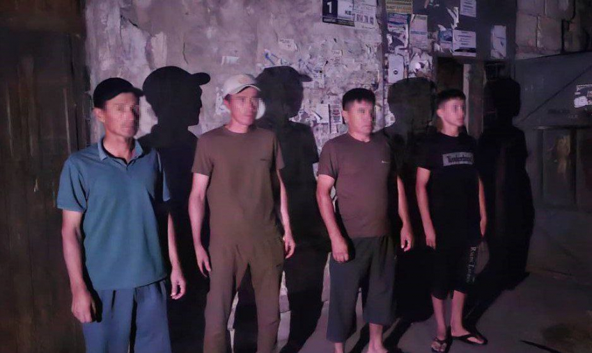 «Сколько еще прописано?»: девять иностранцев доставили в отдел после рейда под Волгоградом 