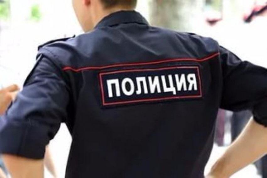 В Волгоградской области неизвестный угрожал убить бизнесмена черенком от лопаты 