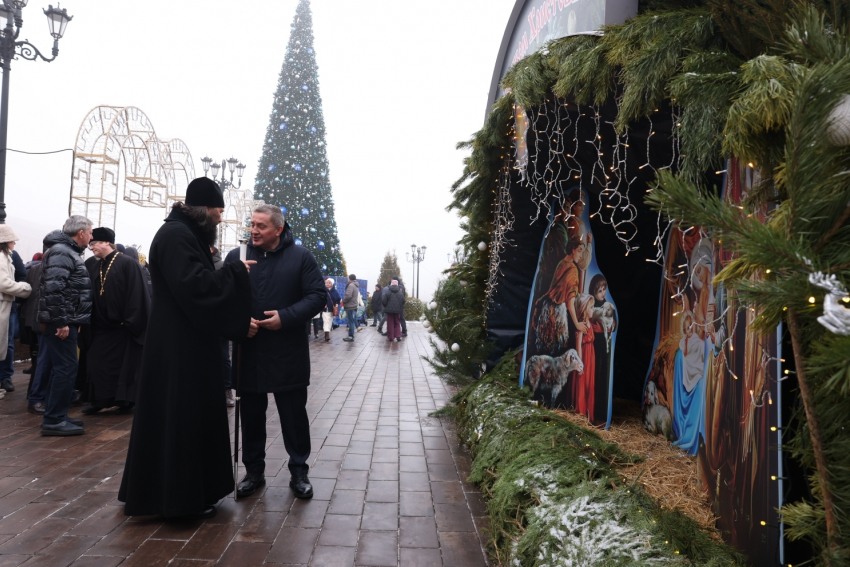 О новой стройке в центре Волгограда напомнил губернатор Андрей Бочаров