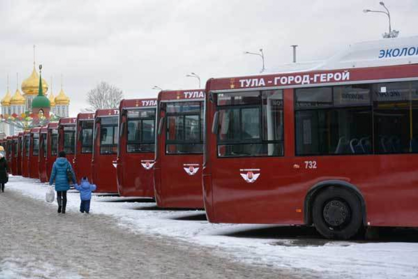 По улицам Волгограда проедут девять автобусов с именами городов-героев