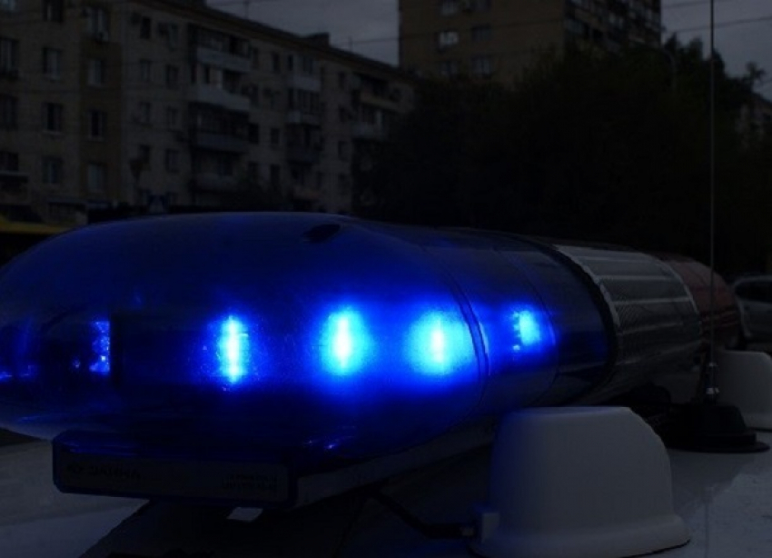 Из-за вероятной гранаты в автомобиле перекрыта улица Качинцев в Волгограде