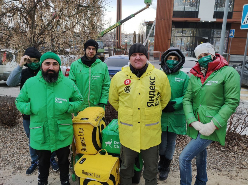 Доставщики еды в Волгограде объявили забастовку «Яндексу"