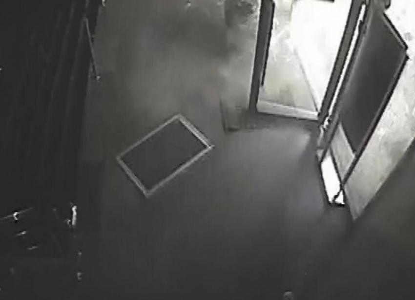 Опубликовано видео с места взрыва волгоградцем офиса «Сбербанка»