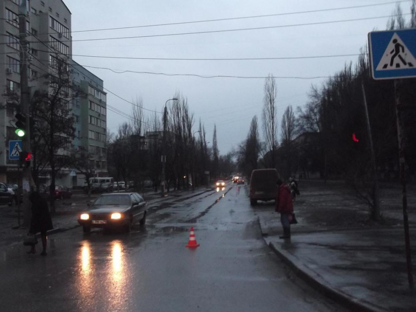 18-летний неопытный водитель сбил пенсионерку в Волгограде