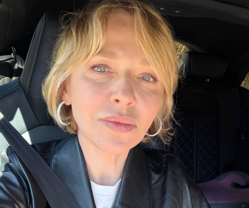 За измученный вид и плохой испанский раскритиковали покинувшую Россию Джанабаеву