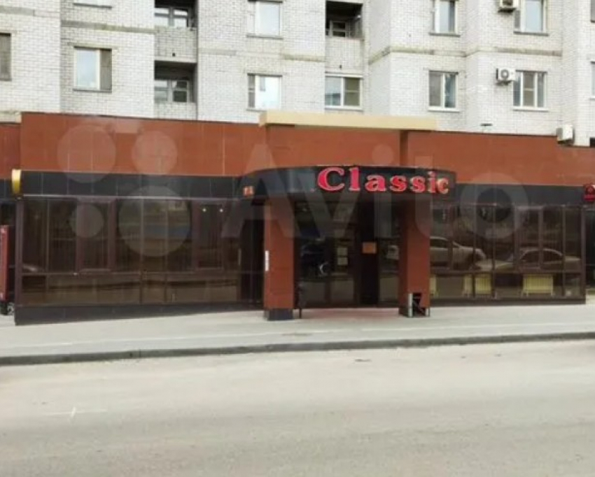 В центре Волгограда выставлена на торги легендарная гостиница «Classic»