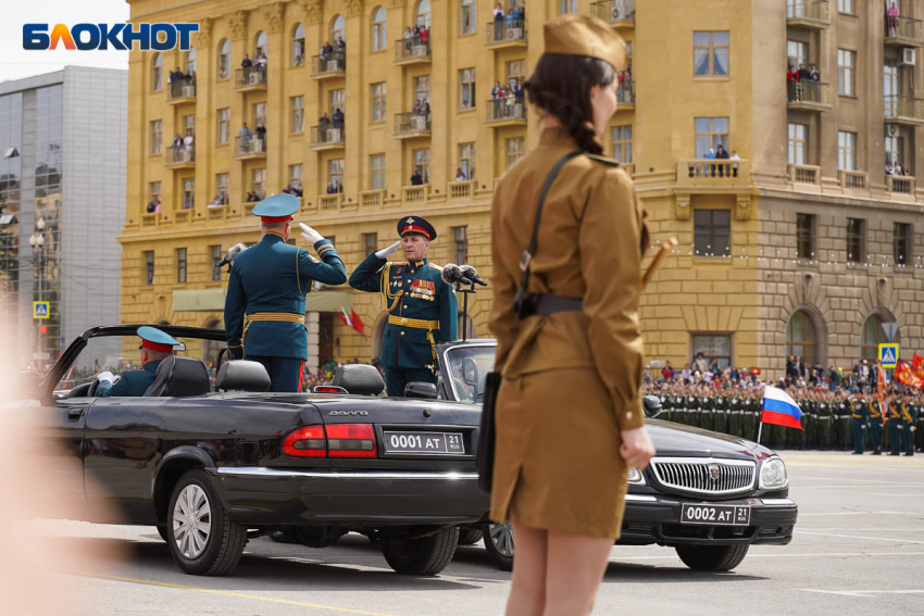На параде Победы в Волгограде увидели «Волги» с «чувашскими» номерами 