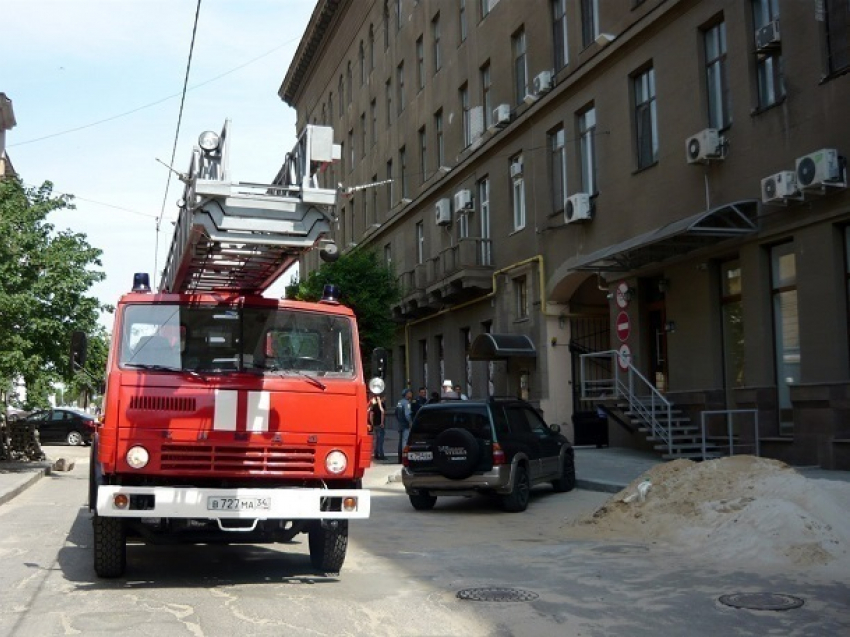 Кулинария «Конфетки-Бараночки» загорелась в центре Волгограда
