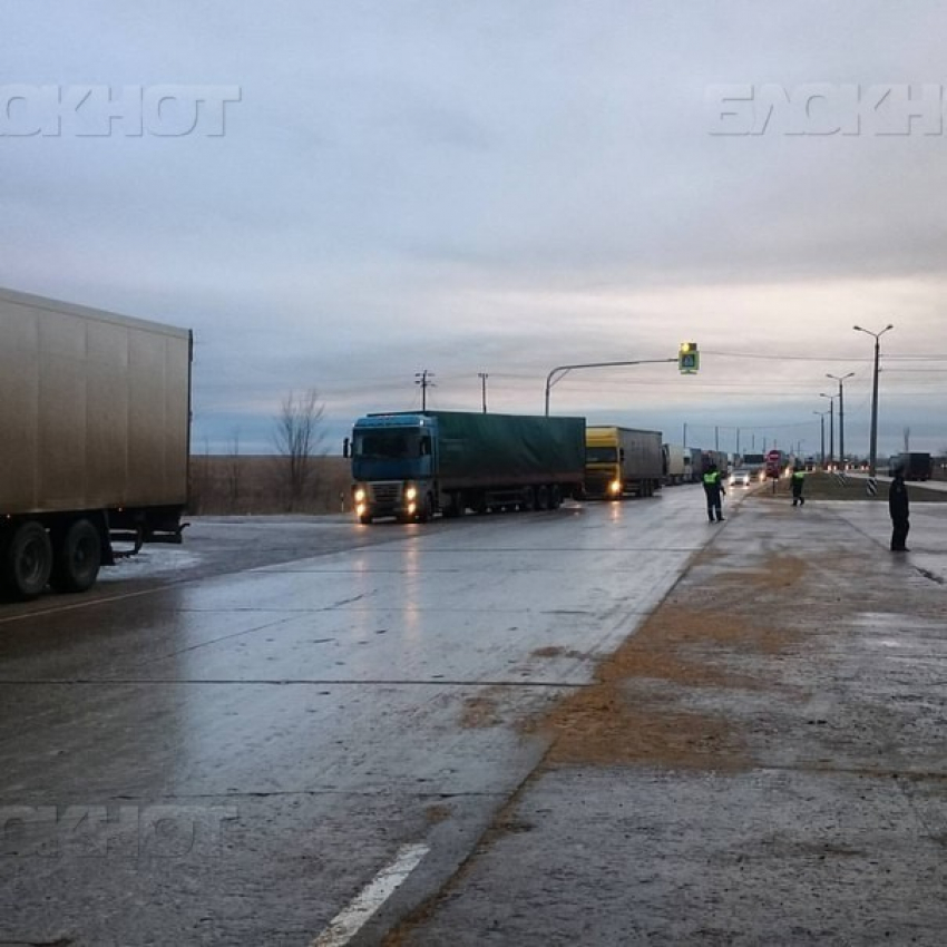 Протестующие дальнобойщики возвращаются из столицы в Волгоград