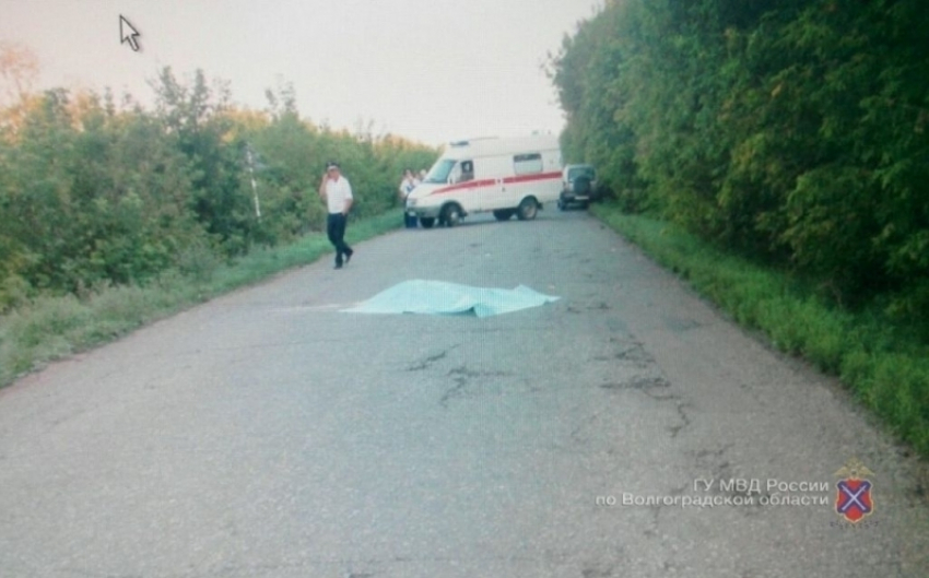 Водитель KIA Sportage задавил лежащего на дороге парня 