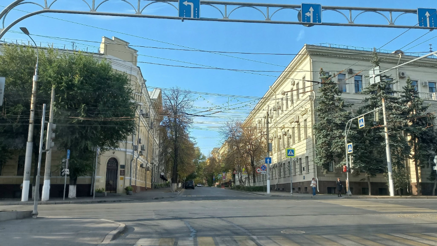В центре Волгограда исчез светофор: общественник опасается аварий