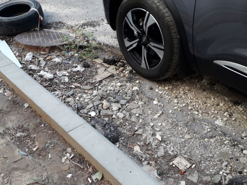 Мэрия открестилась от разбитой дороги после ремонта за 90 млн в Волгограде