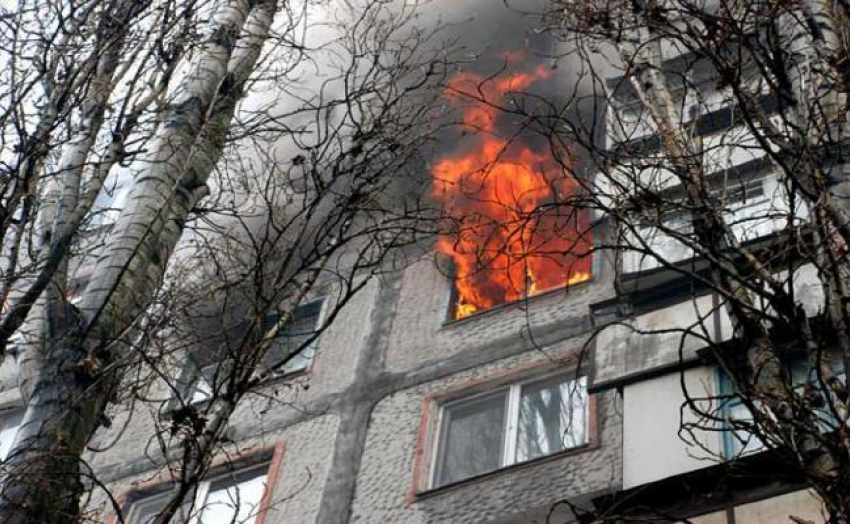 В Волгограде и в Волжском горели многоквартирные дома 