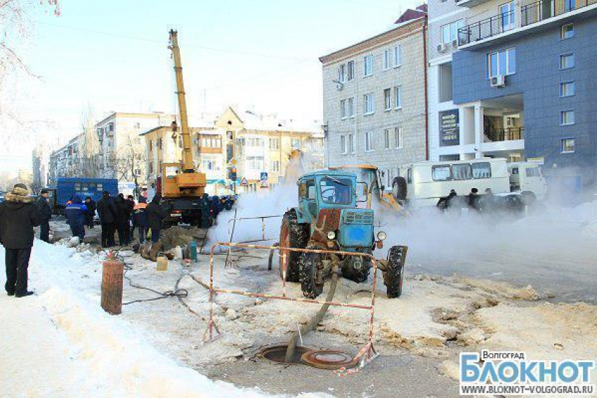 Коммунальщики устранили последствия аварии в Ворошиловском районе Волгограда