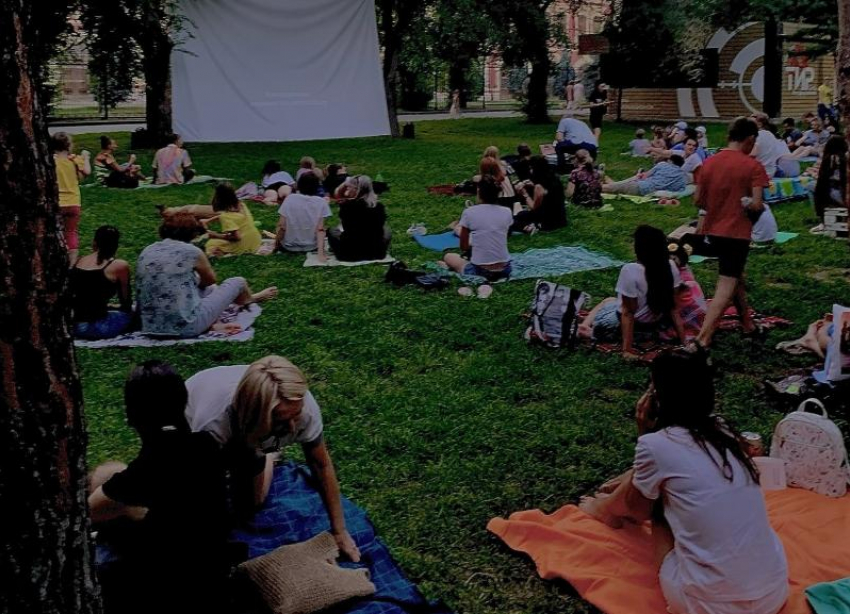 В Волгограде бесплатно покажут два фильма в один вечер в Комсомольском саду
