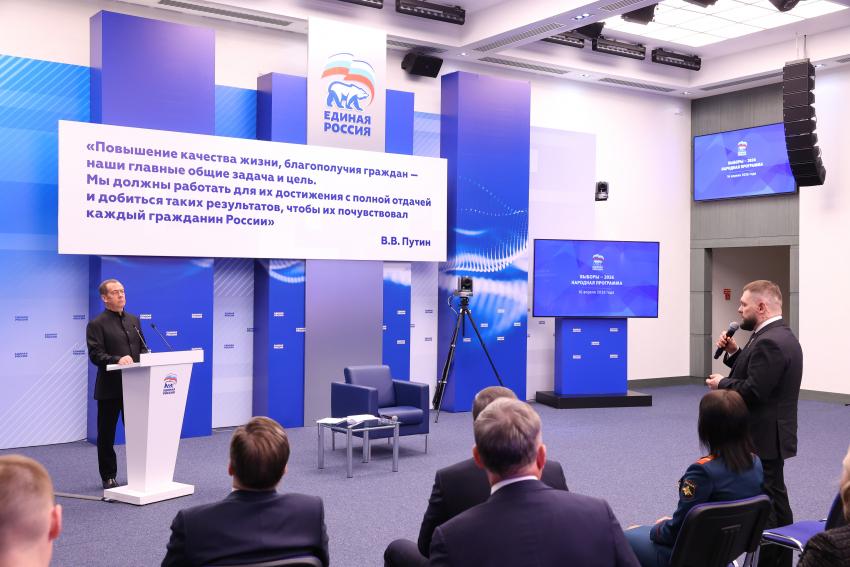 Владимир Якушев: «Единая Россия» формирует программный документ в формате всенародных обсуждений 