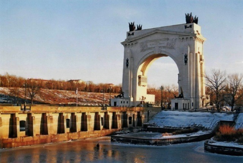 Юг Волгограда на несколько часов отрежут от горячей воды 