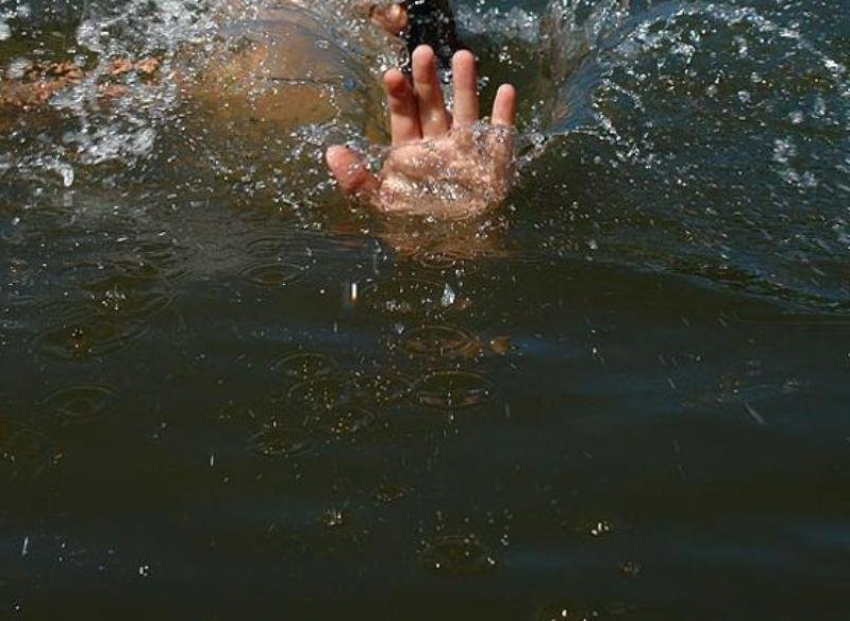 В Котово на глазах у родных утонула 14-летняя девочка