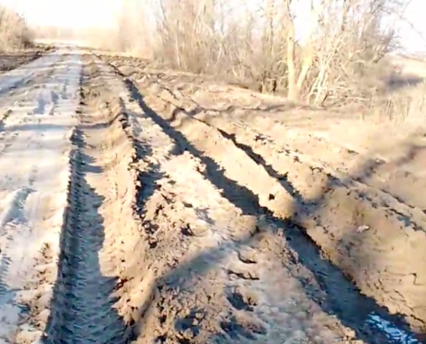 Село в Волгоградской области оказалось изолированным