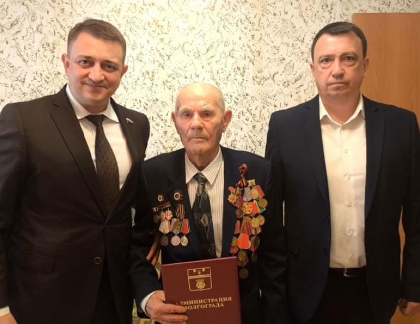 100-летний ветеран ВОВ Гавриил Василенко стал Почётным гражданином Волгограда