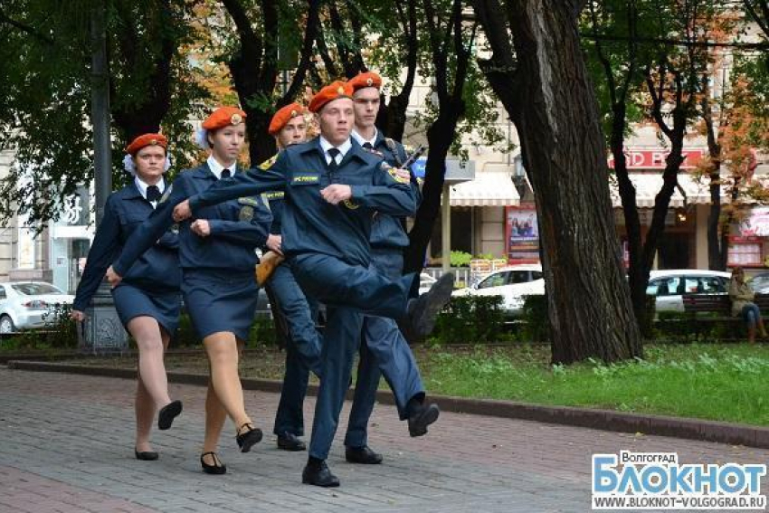 Волгоградские кадеты заступили в почетный караул