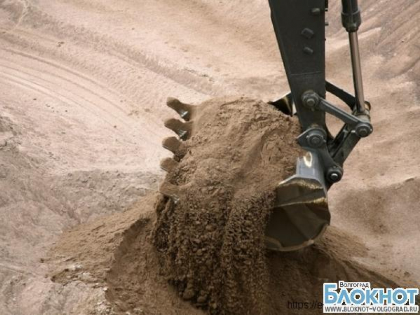 Волгоградец вывозил песок с плодородных земель, нанеся ущерб в 30 млн