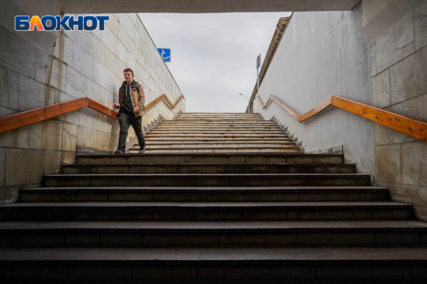 Мрамор со станции «Площадь Ленина» в Волгограде нашли под ногами горожан