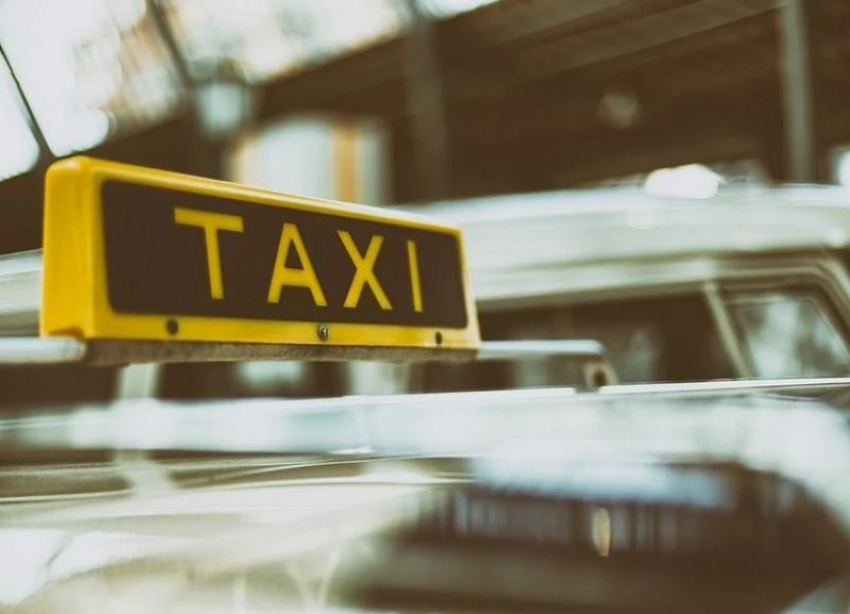 «Отказали категорически»: мэрия не разрешила провести таксистам в Волгограде автопробег к 9 мая