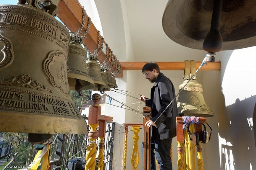 Волгоградцы впервые услышат перезвон 18 колоколов строящегося Александро-Невского собора
