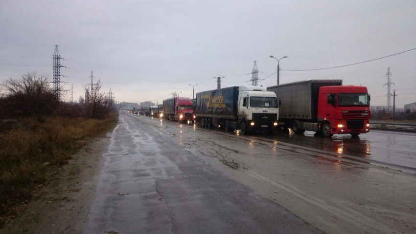 В Волгограде дальнобойщики проводят последнюю акцию перед походом на Москву