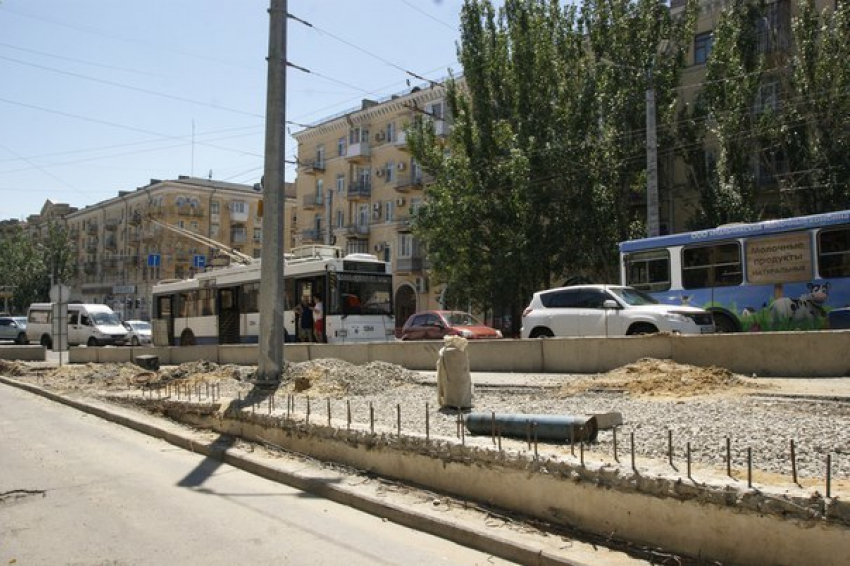 Троллейбусы парализовали движение в центре Волгограда 