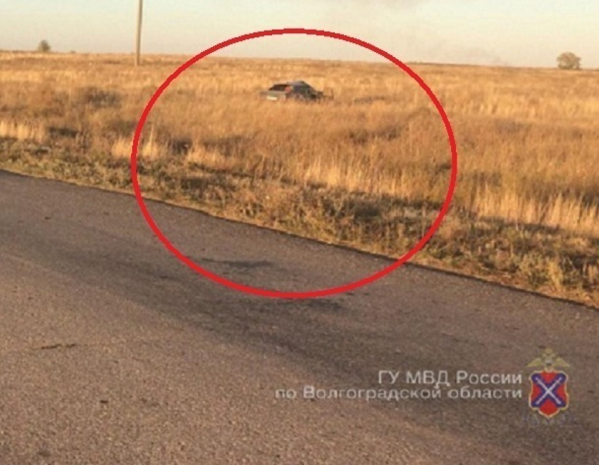 Пассажир погиб в перевернувшемся под Волгоградом ВАЗ-21099