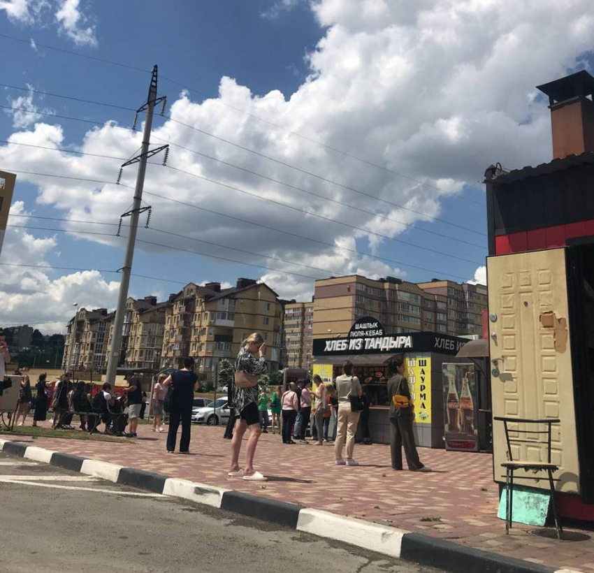 В Волгограде эвакуировали людей из ТРК «Мармелад»