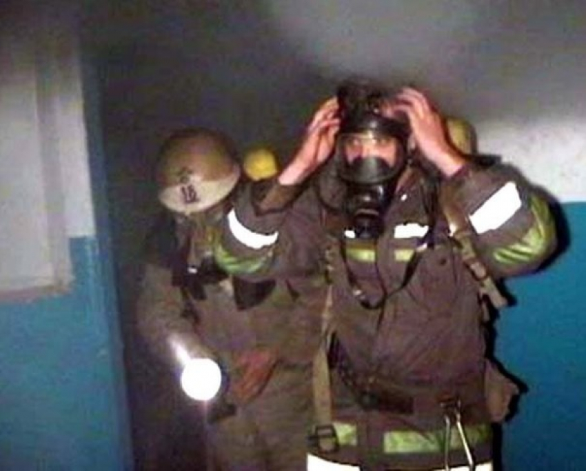 Девятиэтажка загорелась в центре Волгограда