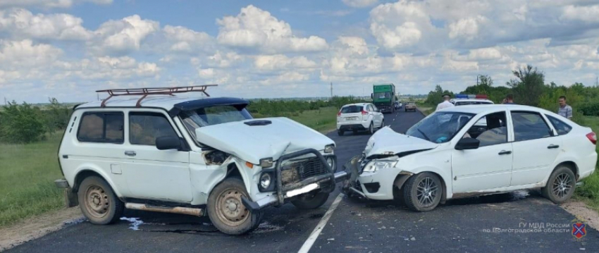 Четверо пострадали в ДТП на трассе в Волгоградской области