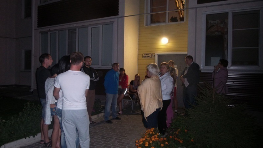 20 семей остаются на улице после решения суда Волгограда о сносе трехэтажки в Советском районе