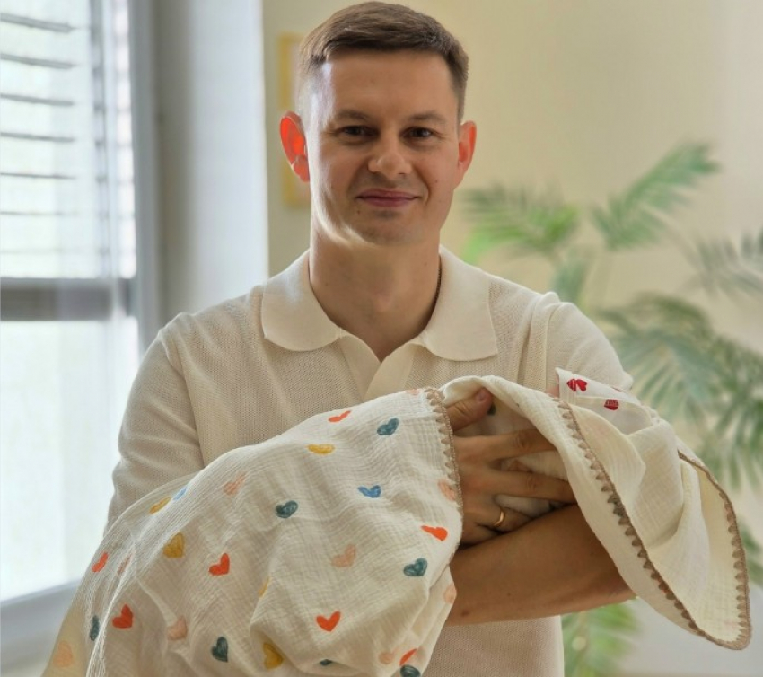 Одна из самых красивых пар в волгоградской политике стала родителями