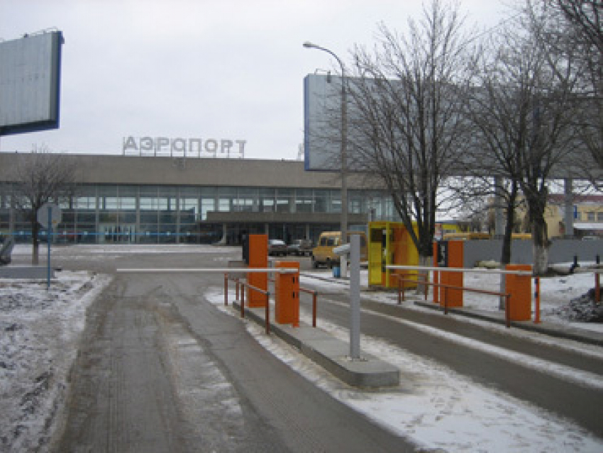Аэропорт Волгограда скорректировал тарифы на парковку