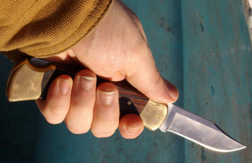 В Волжском 23-летний насильник зарезал мужа жертвы бисквитным ножом