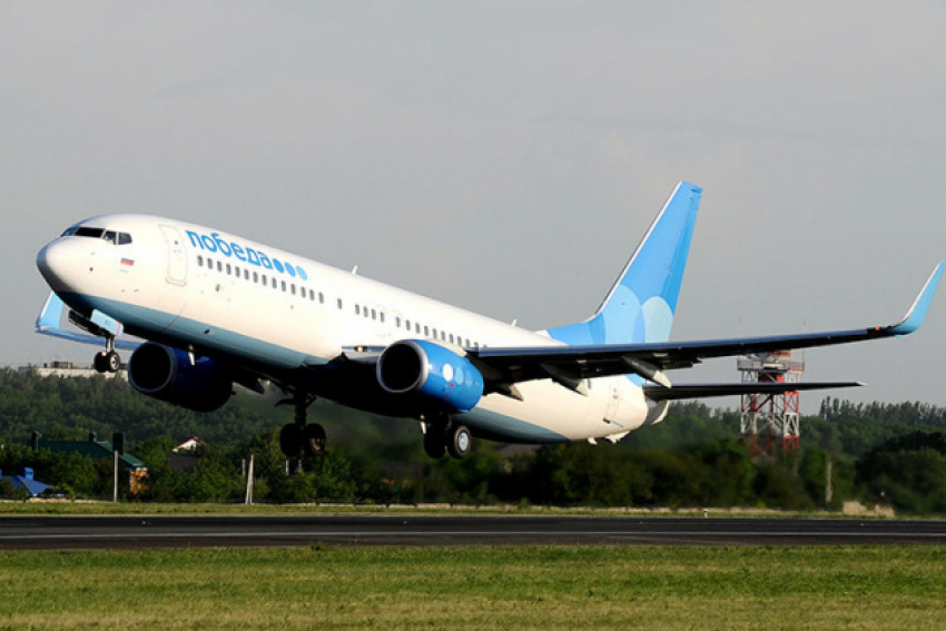 Борт авиакомпании «Победа» экстренно сел в Волгограде из-за курильщицы 