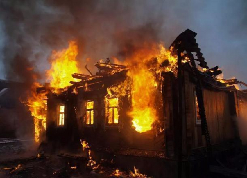 60-летний мужчина сгорел в своем доме под Волгоградом 